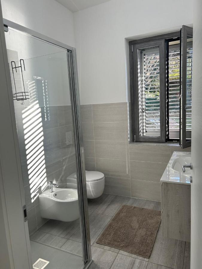 Le Camelie Del Lario Apartment Grandate Exterior photo